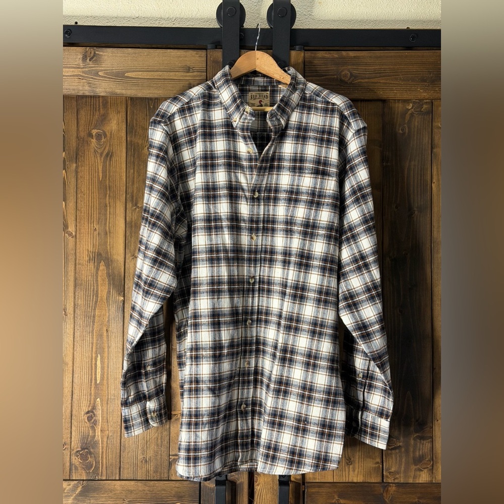 RedHead Black and White Plaid Button Down Shirt